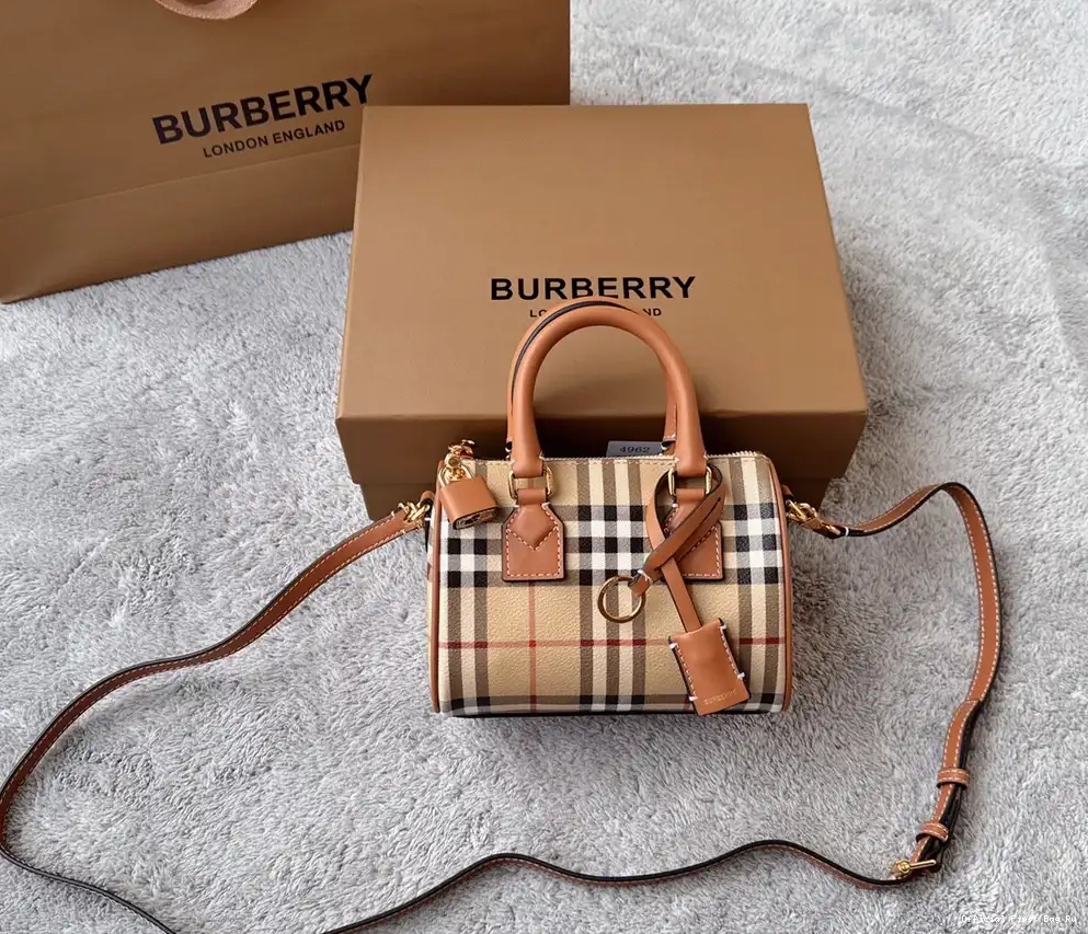 Official First Bag Ru Mini BURBERRY Bag-18.5*11*12CM Bowling Check 0516